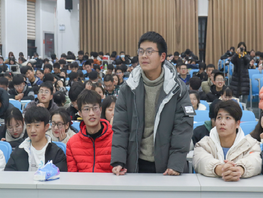 1609975980606063597.jpg 在线纸牌